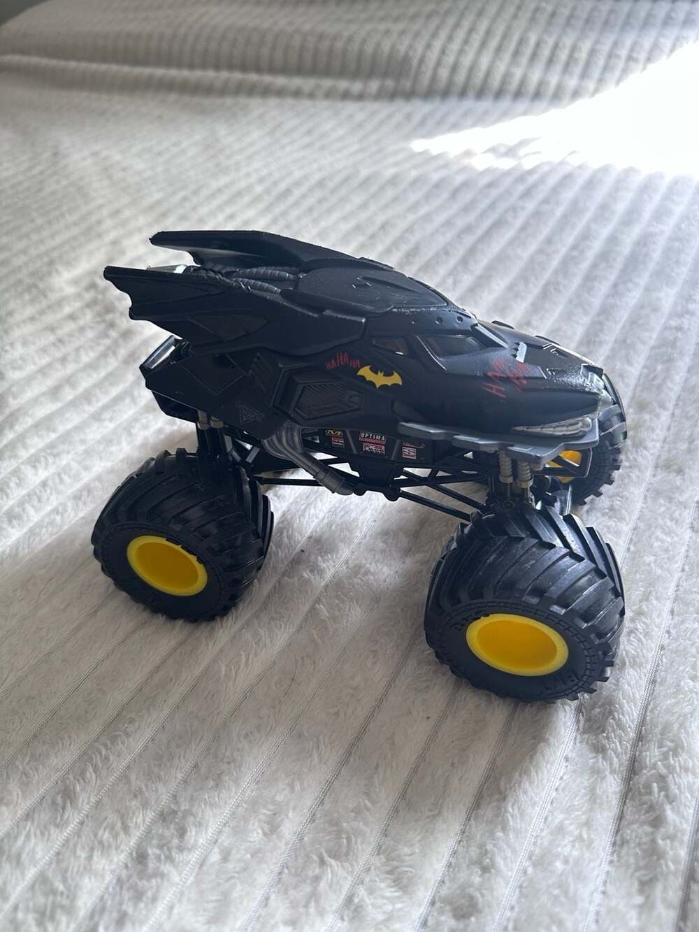 Hot Wheels Monster Trucks Batman Joker Edition 1:24 Scale Die-Cast Vehicle